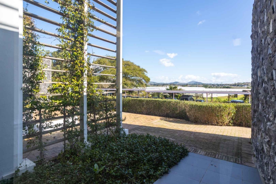 To Let commercial Property for Rent in Val De Vie Estate Western Cape